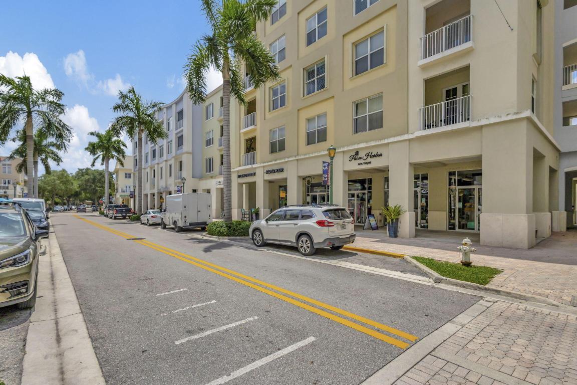 SOMERSET AT ABACOA CONDO - Residential