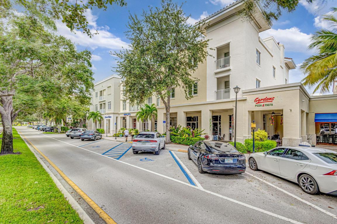 SOMERSET AT ABACOA CONDO - Residential