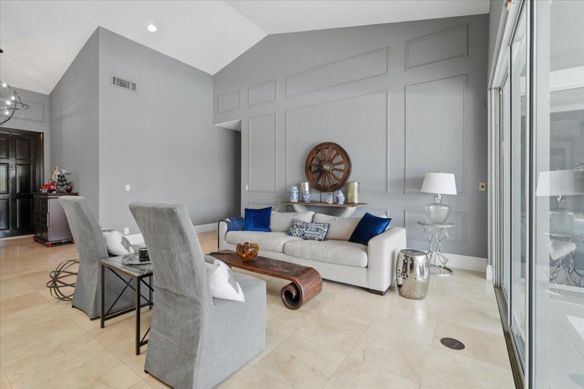 GREENVIEW COVE OF WELLINGTON - Residential