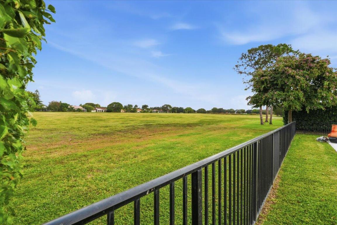 GREENVIEW COVE OF WELLINGTON - Residential