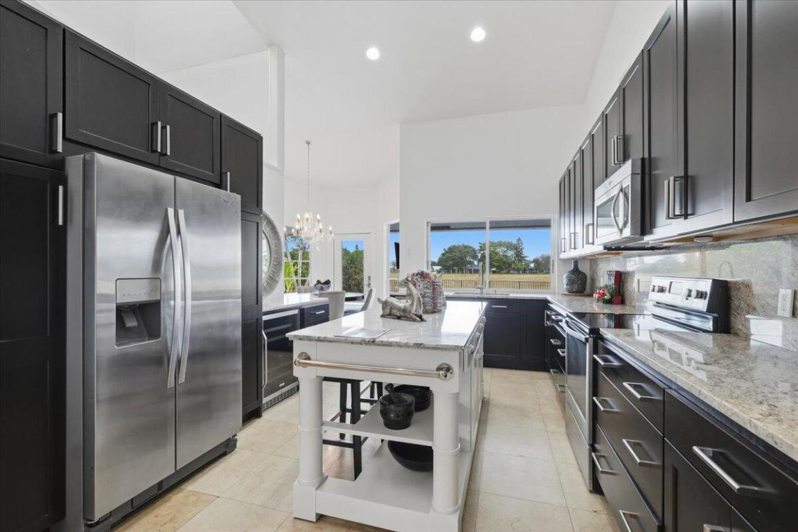 GREENVIEW COVE OF WELLINGTON - Residential