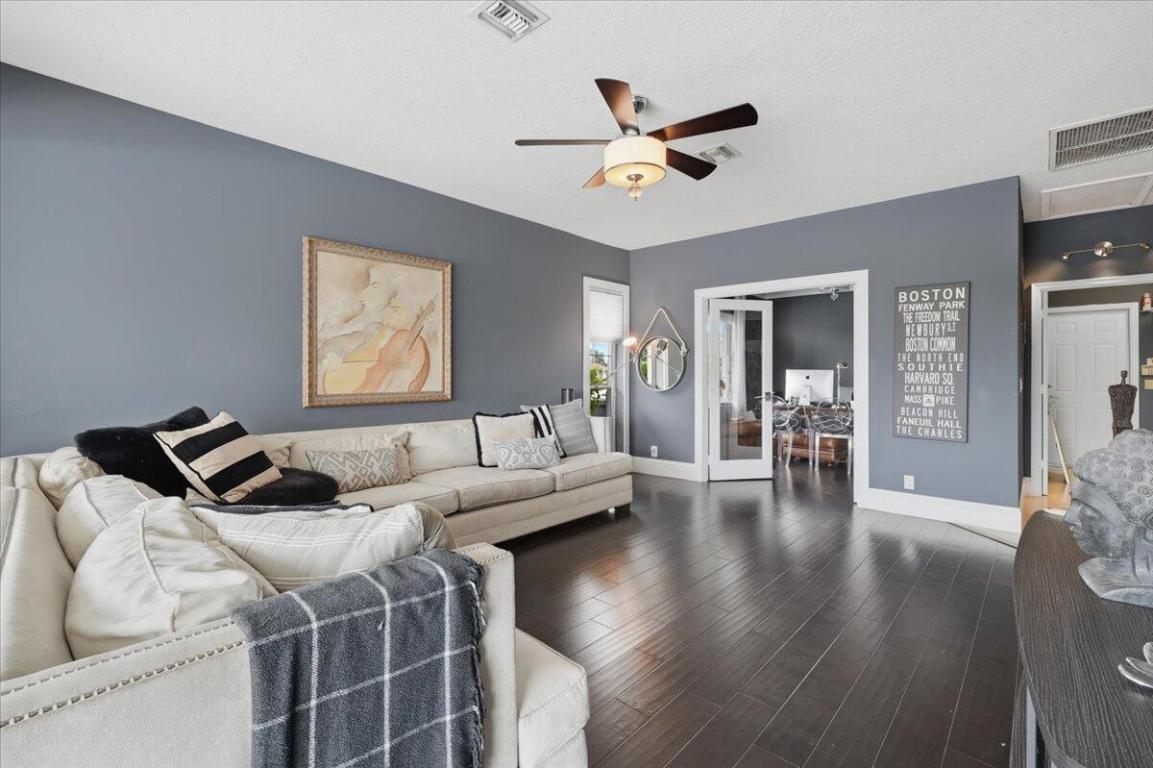 GREENVIEW COVE OF WELLINGTON - Residential