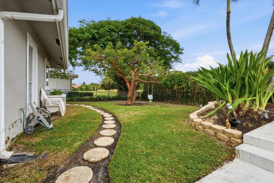 GREENVIEW COVE OF WELLINGTON - Residential