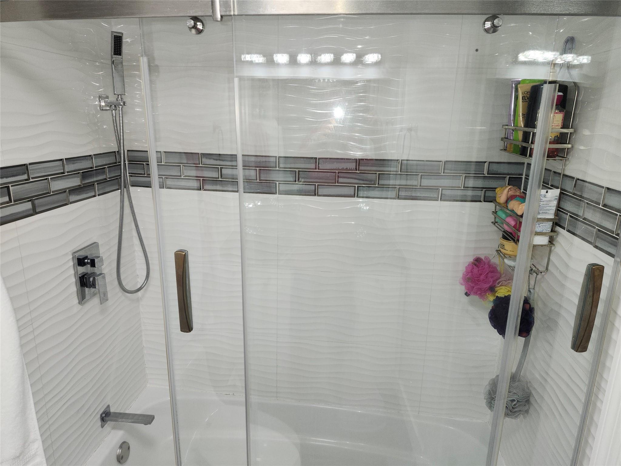 POLYNESIAN GARDENS - Residential