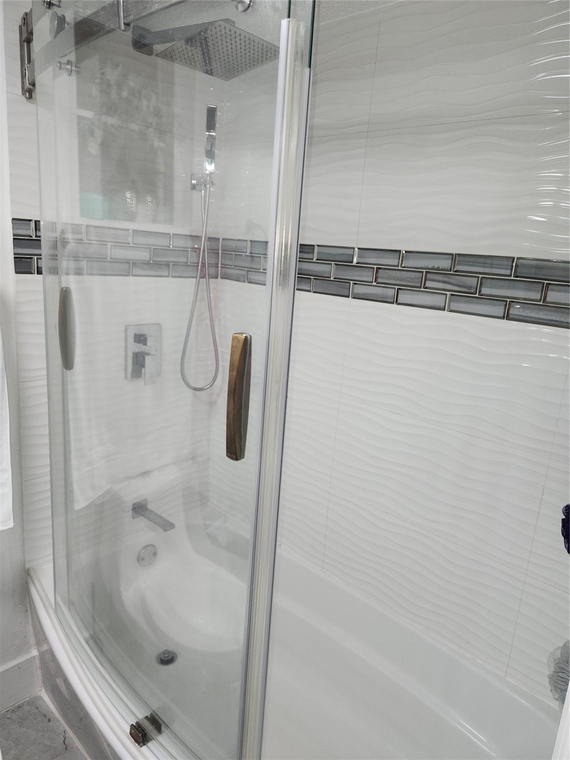 POLYNESIAN GARDENS - Residential