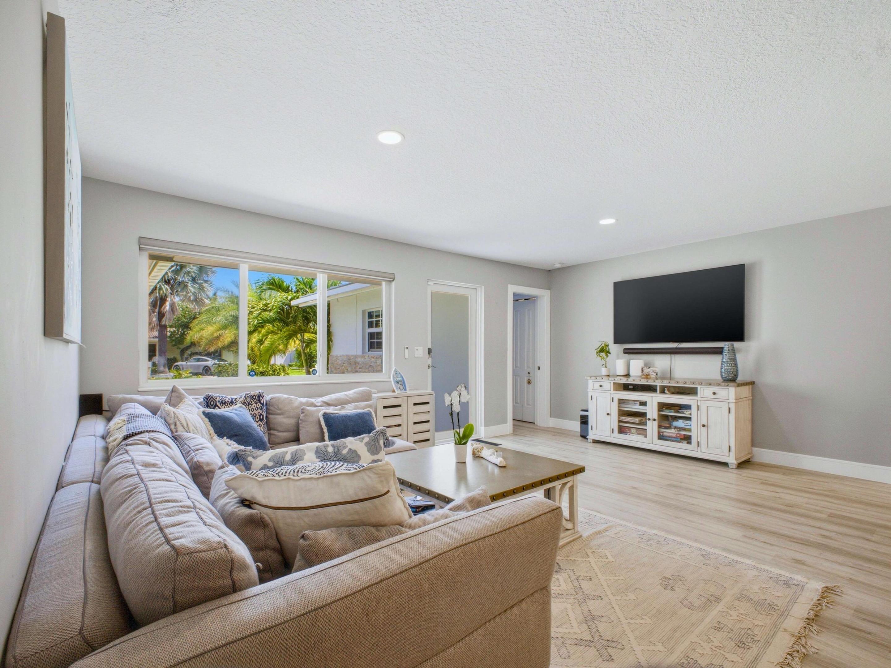 HILLSBORO ESTATES - Residential