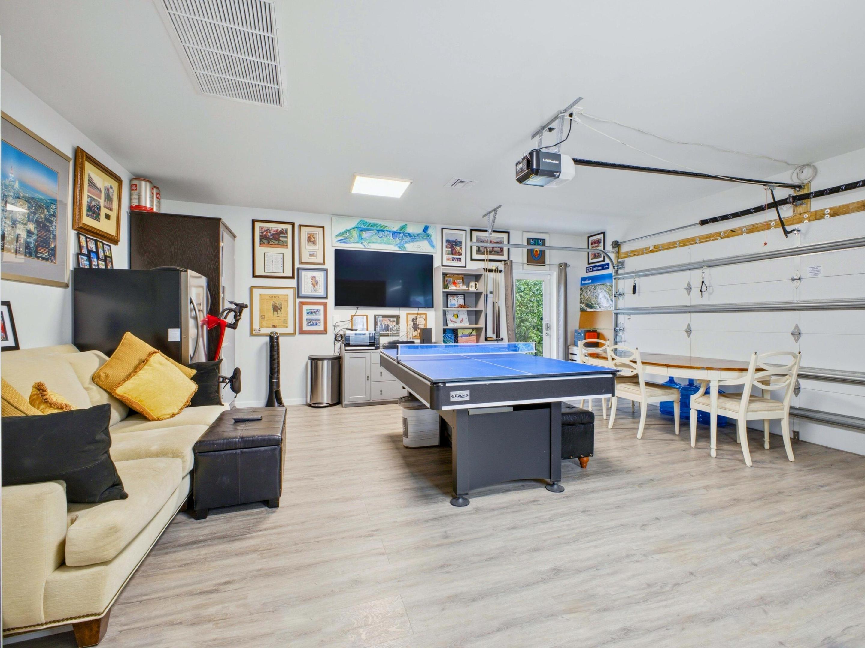 HILLSBORO ESTATES - Residential