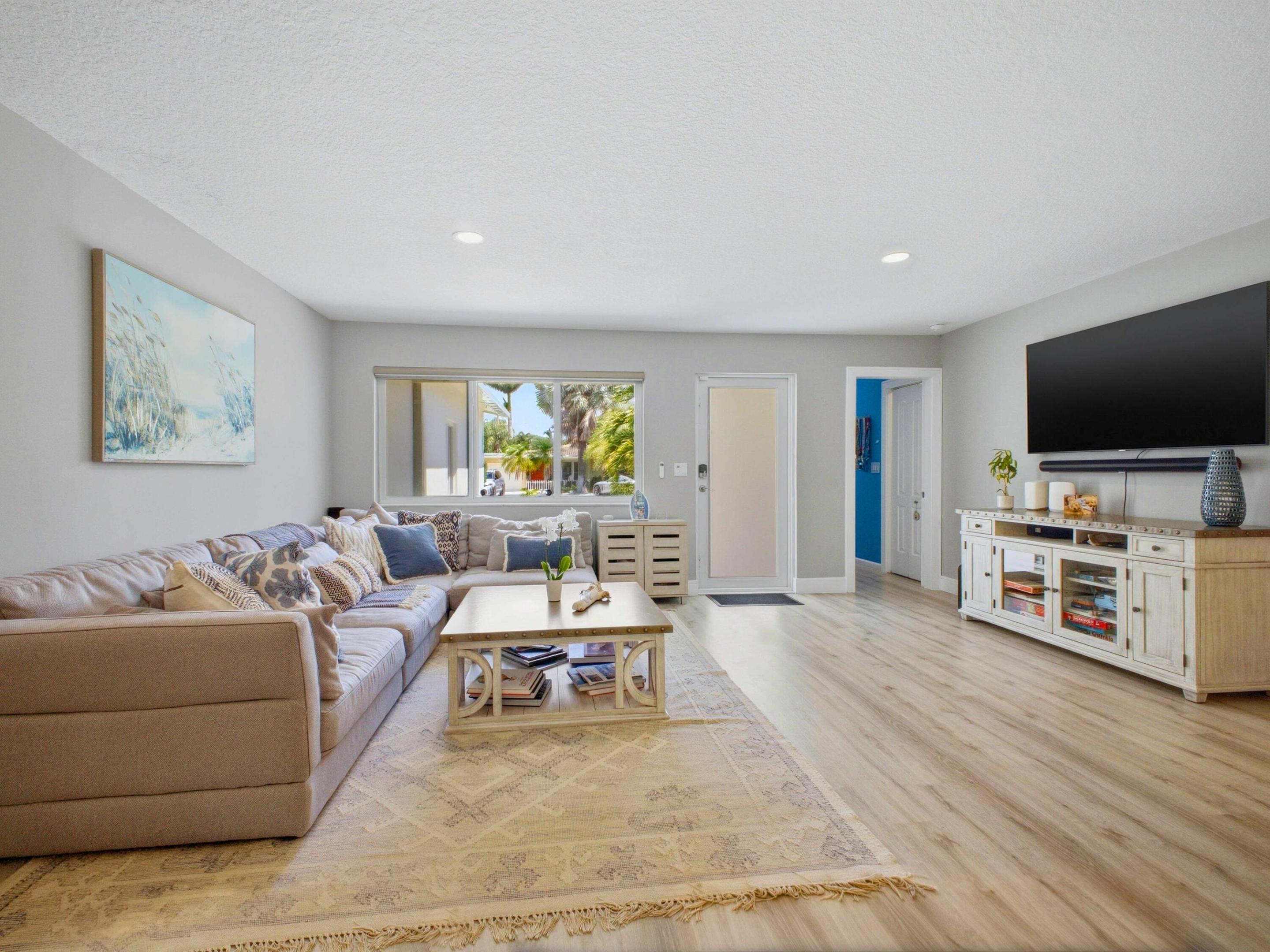 HILLSBORO ESTATES - Residential