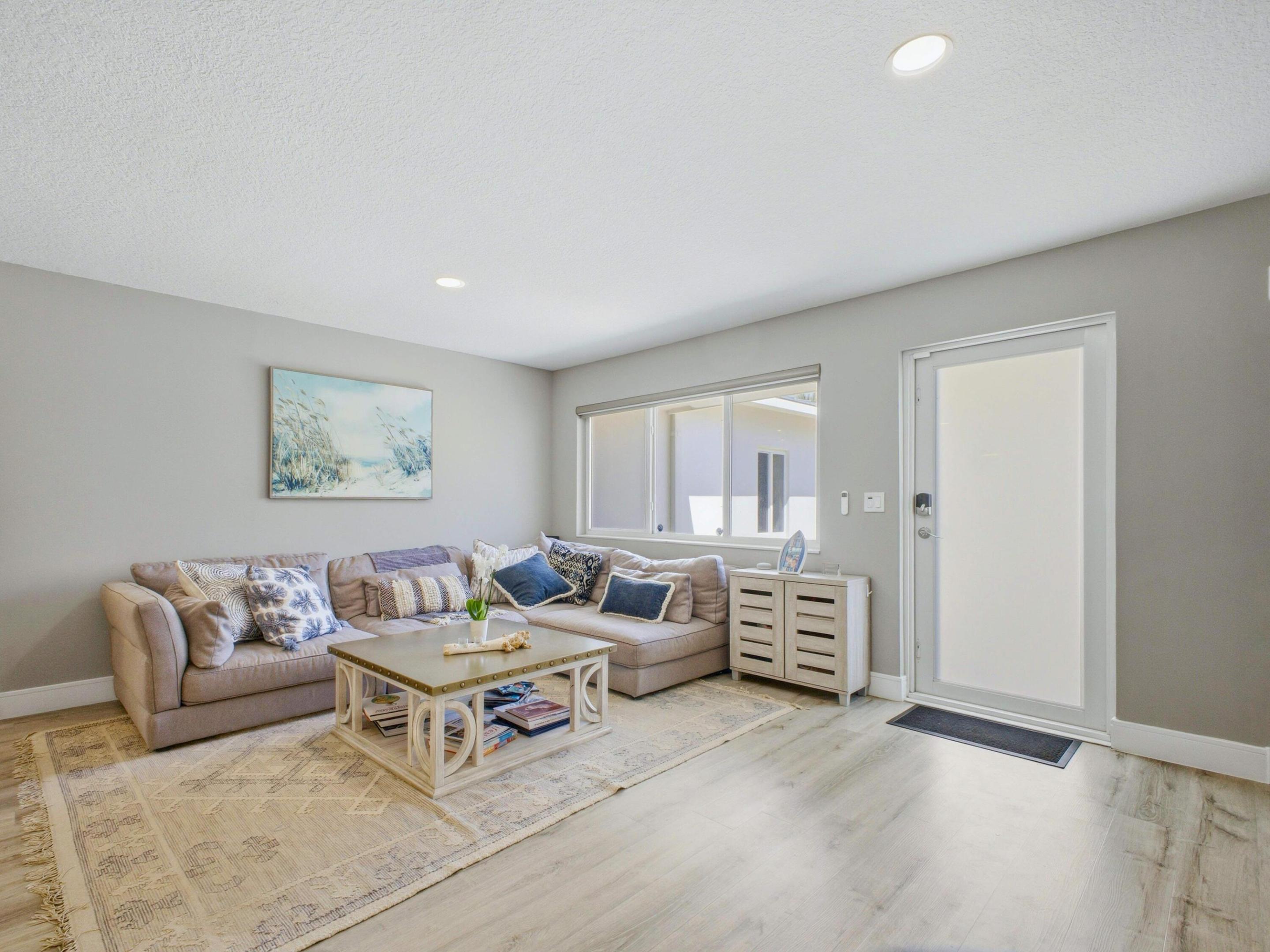 HILLSBORO ESTATES - Residential