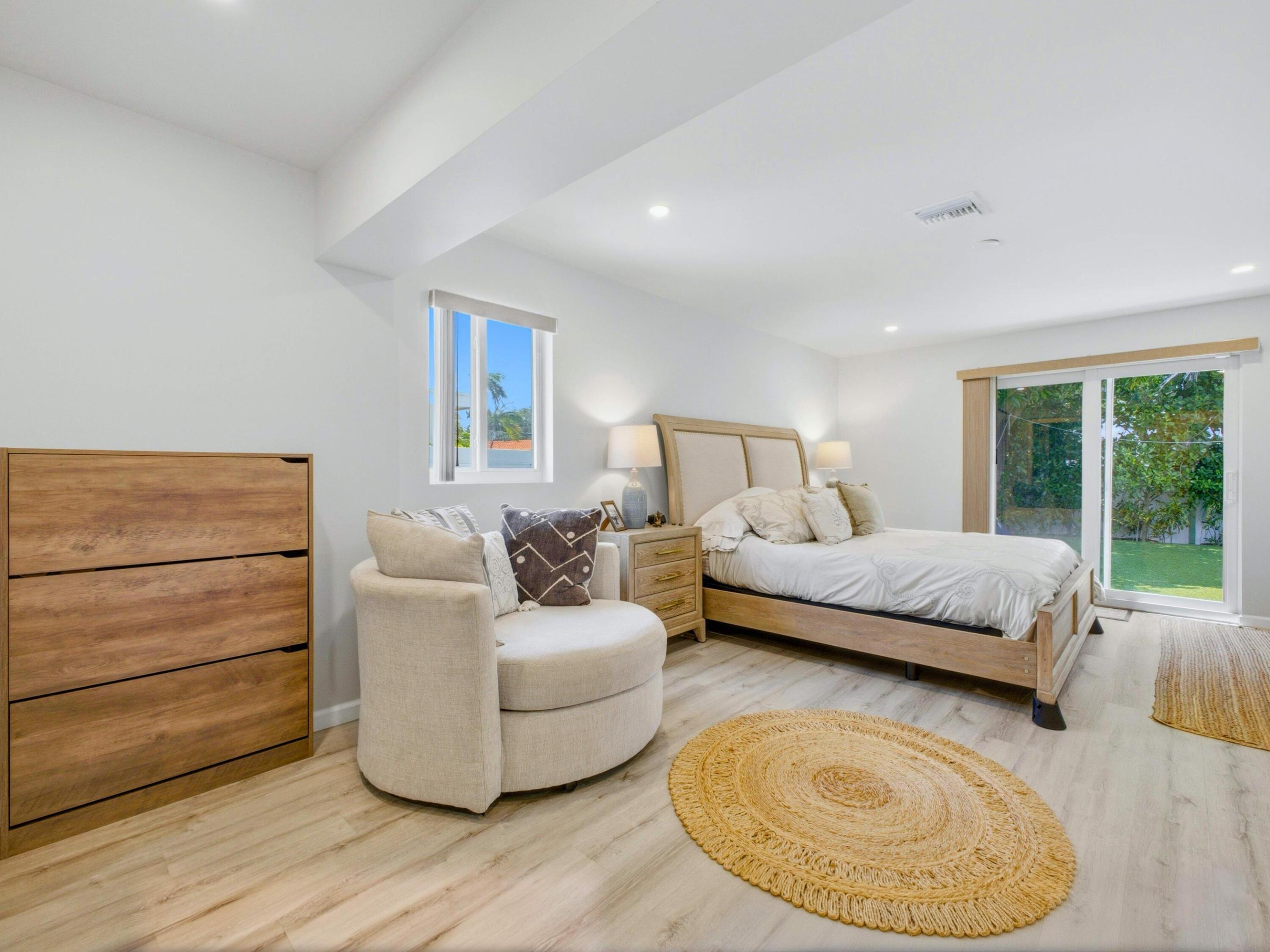HILLSBORO ESTATES - Residential