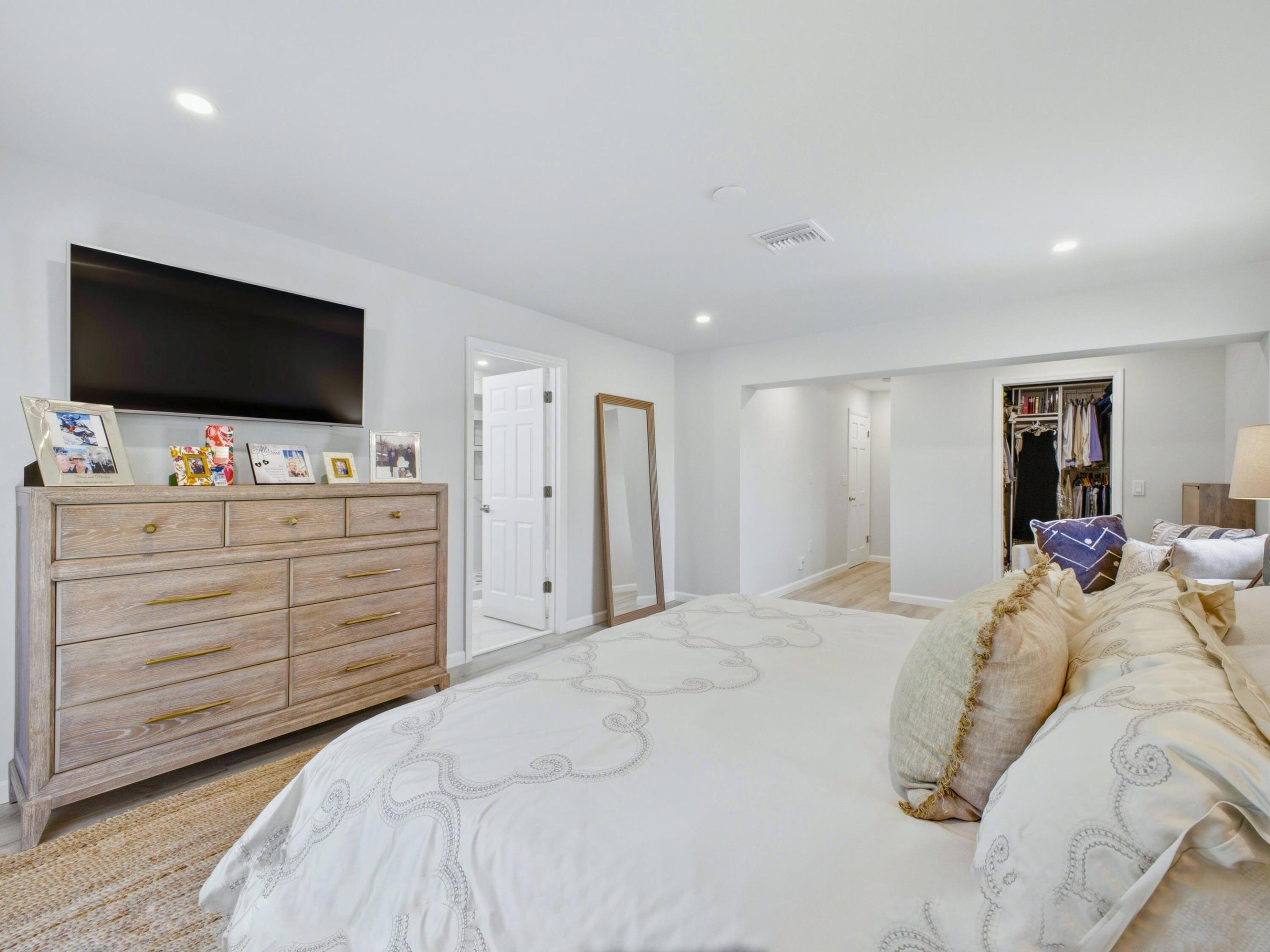 HILLSBORO ESTATES - Residential