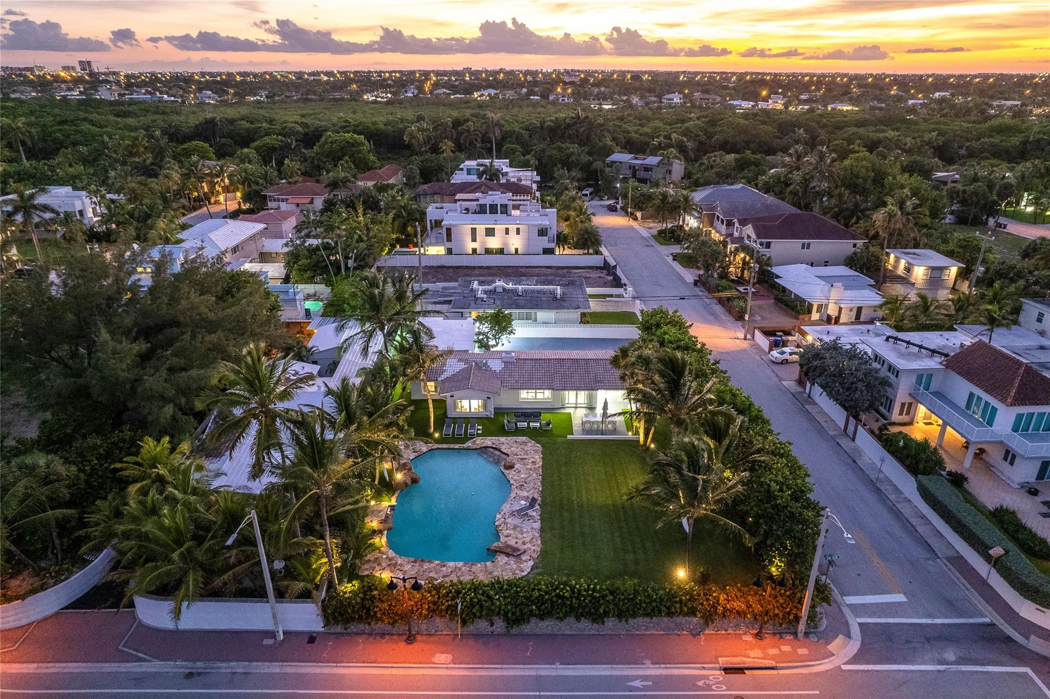 1663 N Fort Lauderdale Beach Boulevard