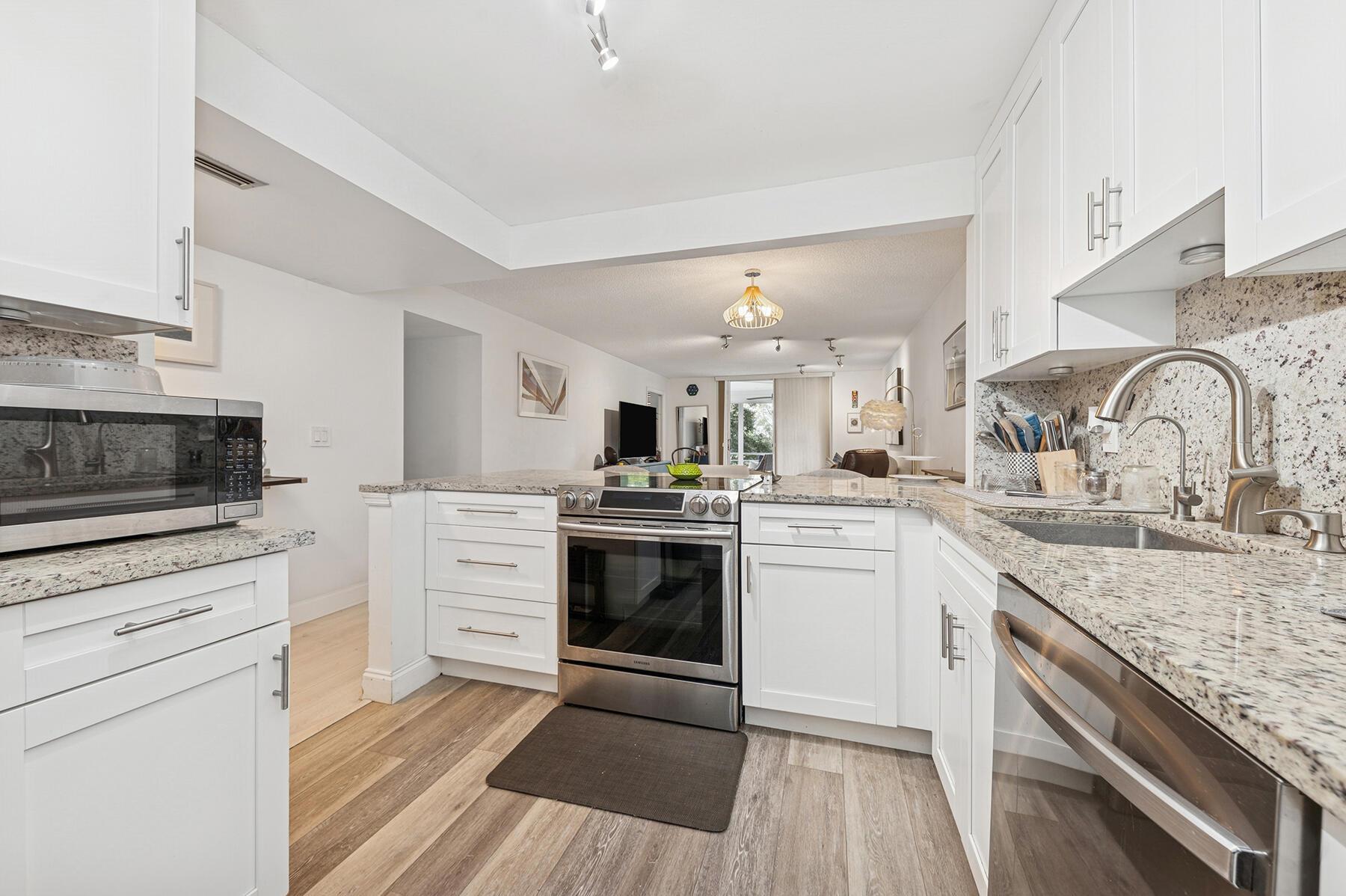 Boca Teeca - Residential