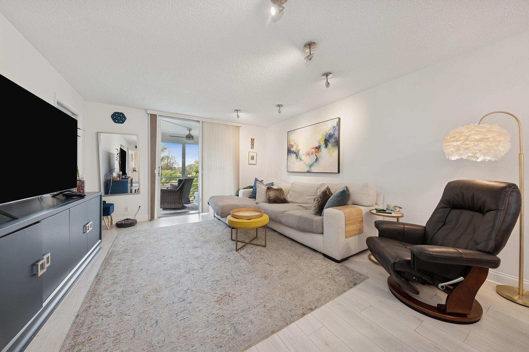 Boca Teeca - Residential