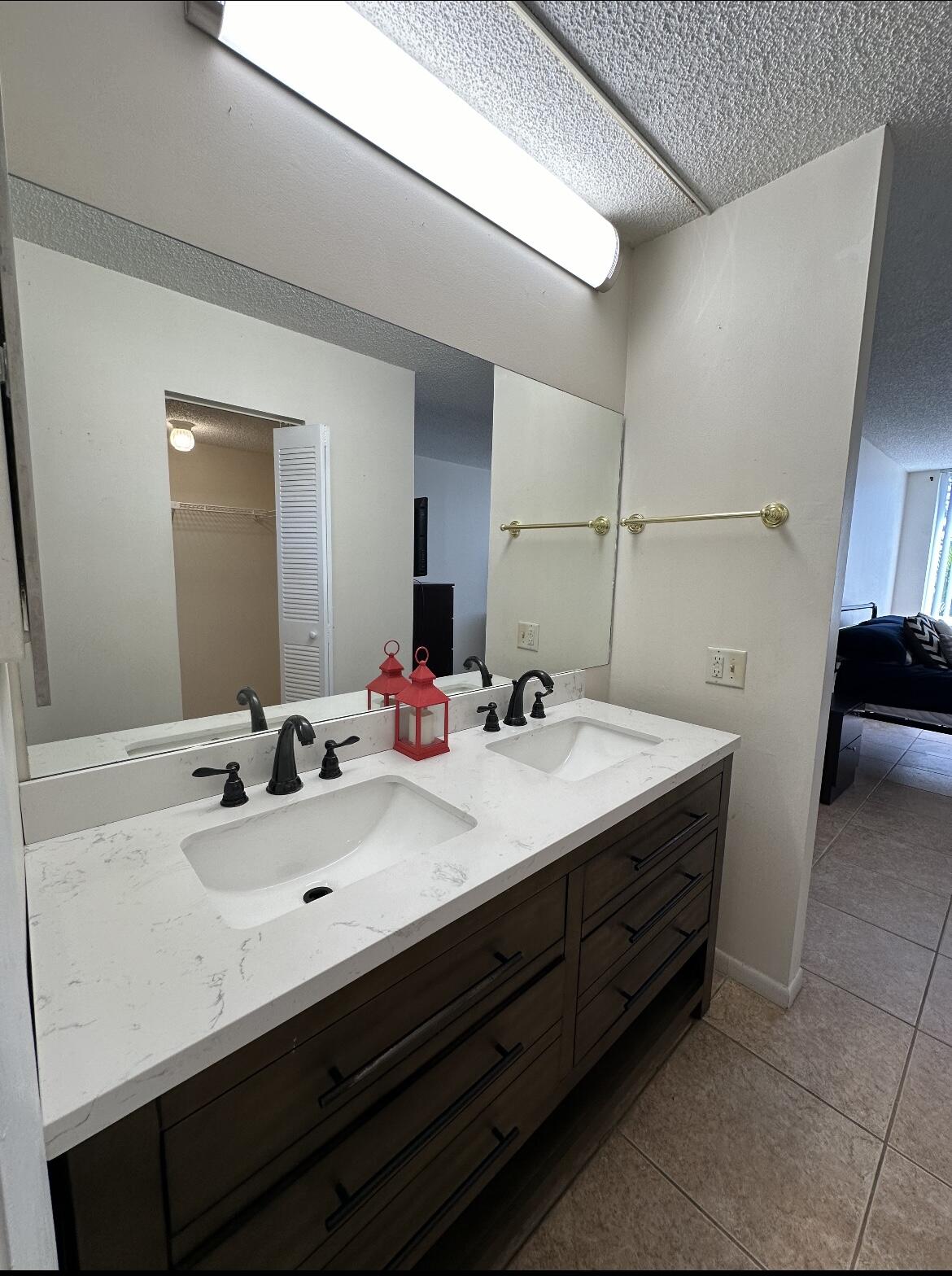 ROYAL PARK GARDENS II-L CONDO - Residential