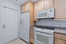 Tequesta Oaks - Residential Lease