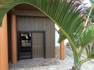 Tropical Beach - Residential Lease