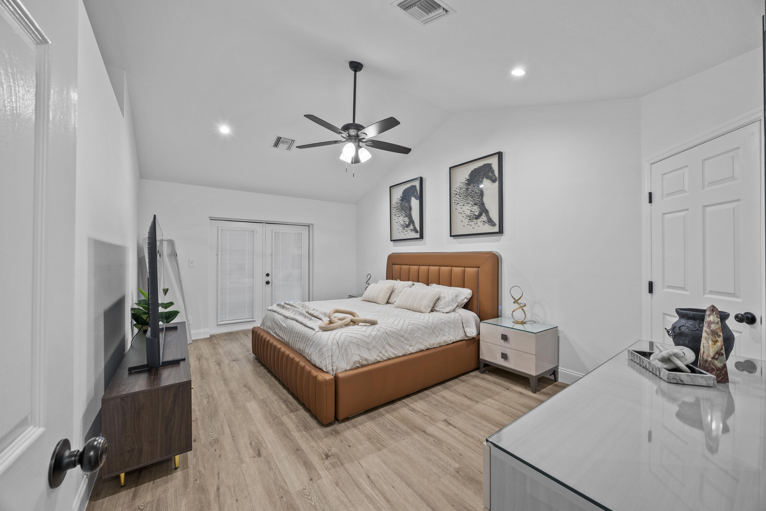 GREENVIEW SHORES 2 OF WELLINGTON - Residential Lease