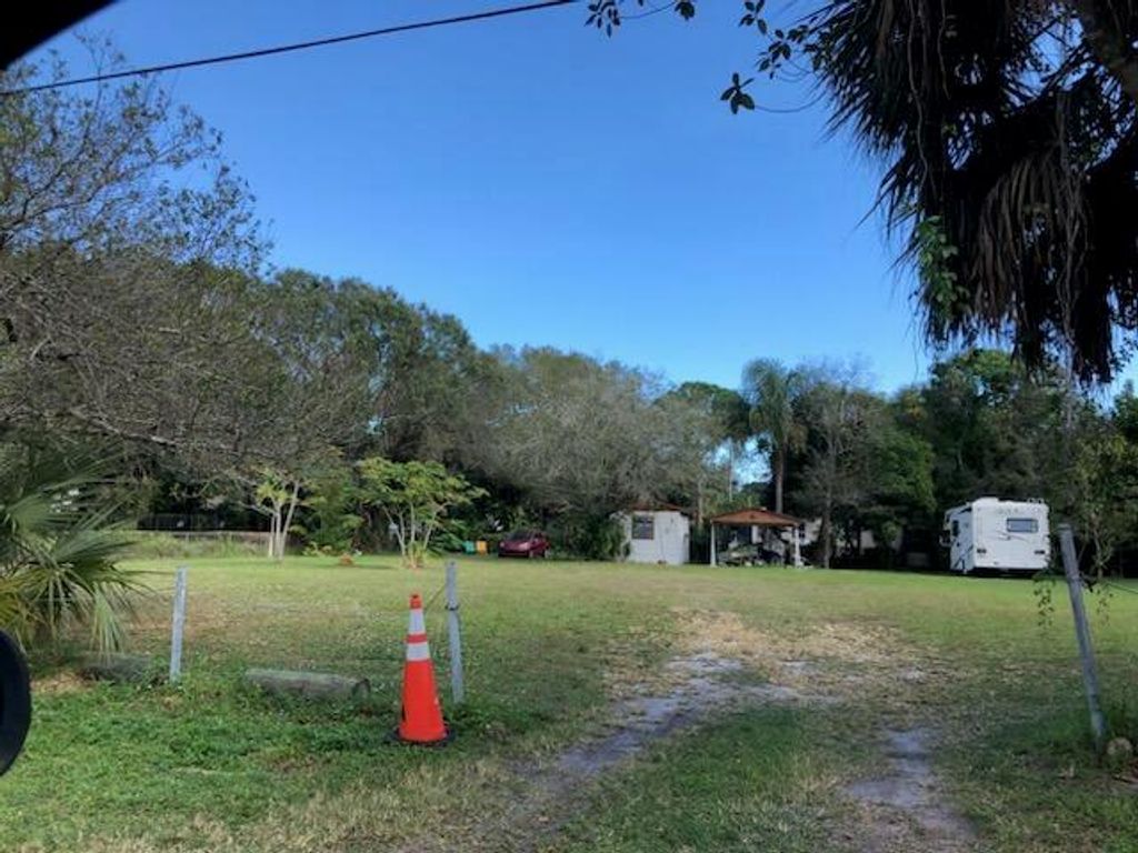 Photo of 0 S 32nd S Street, Fort Pierce, FL 34947 (MLS # R10948372)