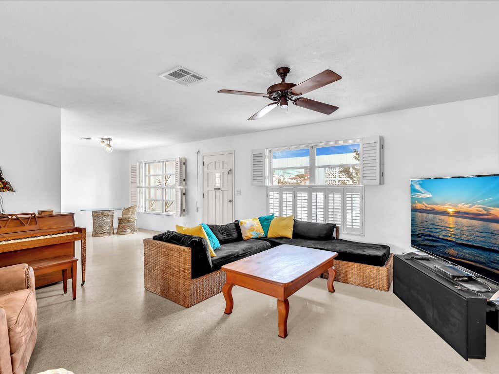 Photo of 2121 NE 52ND Street, Fort Lauderdale, FL 33308 (MLS # B26058283)