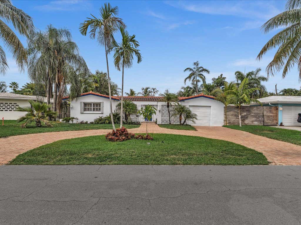 Photo of 2121 NE 52ND Street, Fort Lauderdale, FL 33308 (MLS # B26058283)