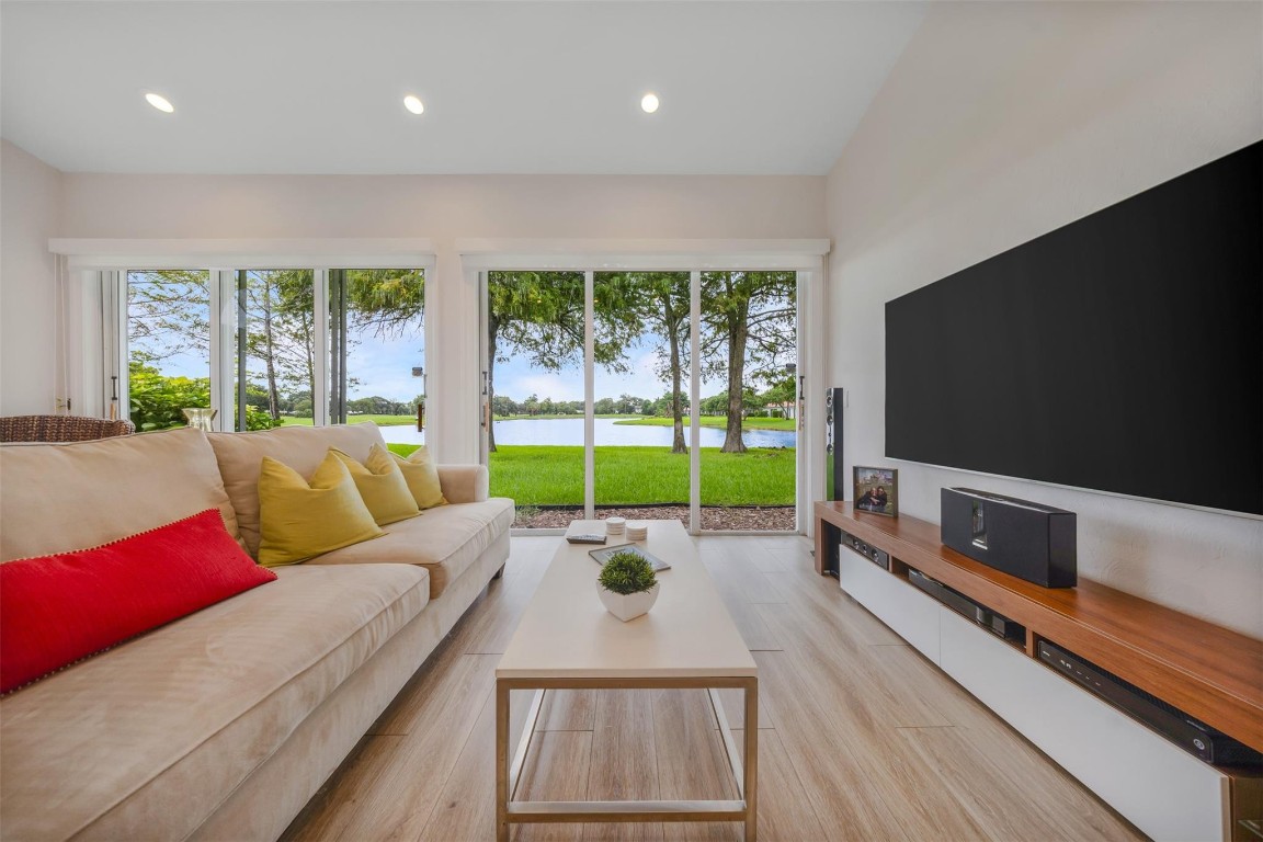 4113 Carriage Drive Q1