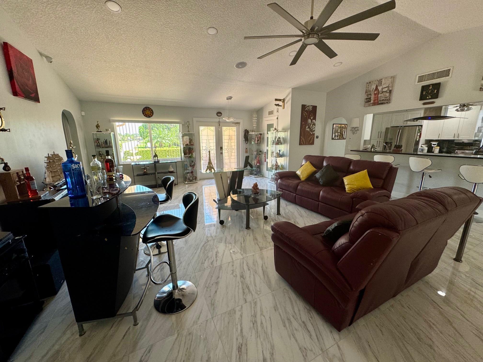 10668 Greentrail Dr