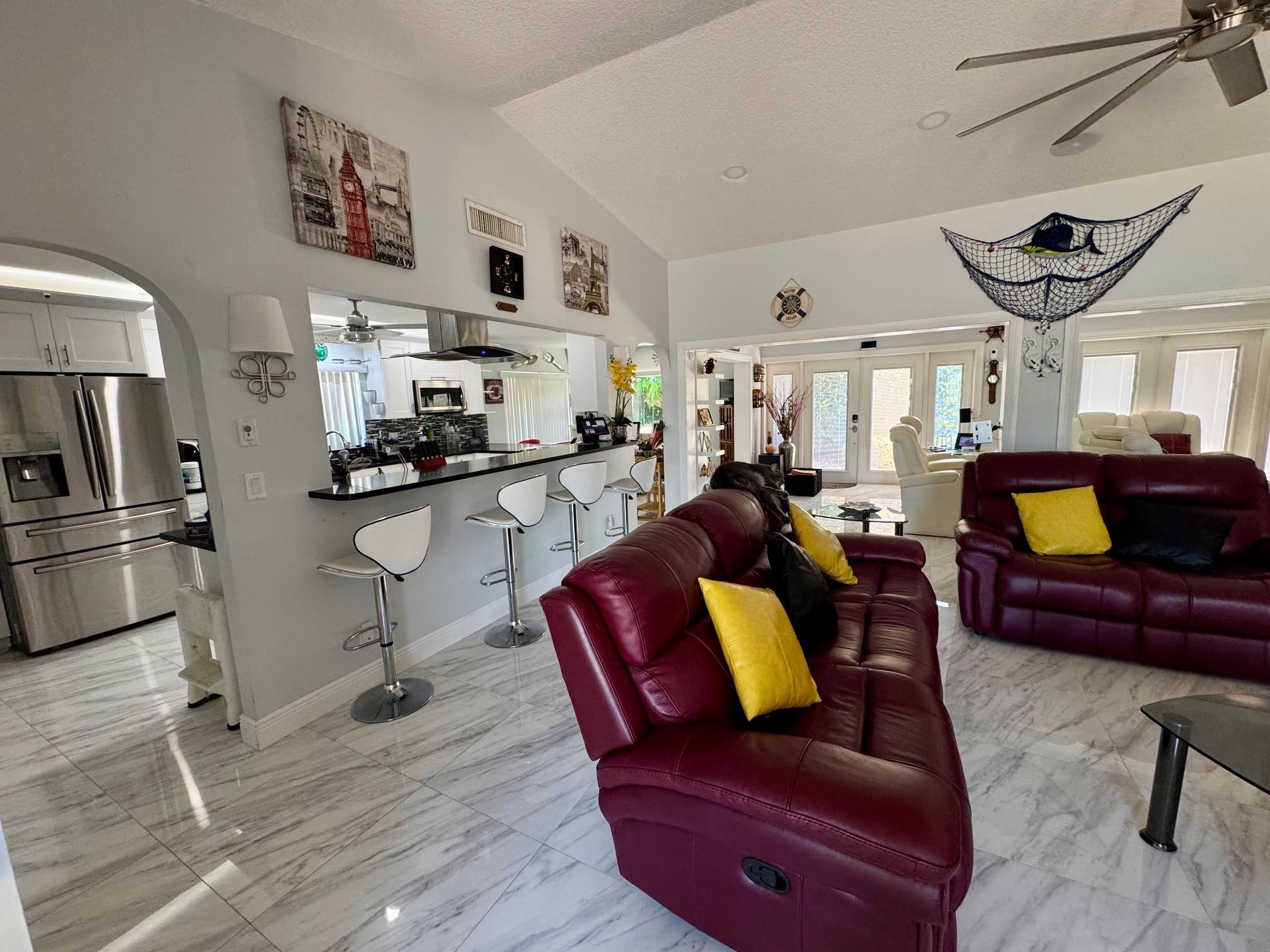 10668 Greentrail Dr