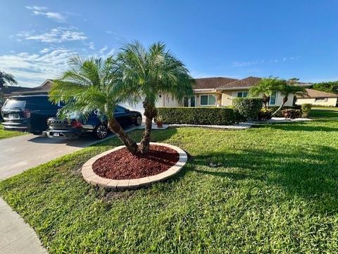 10668 Greentrail Dr Boynton Beach FL 33436