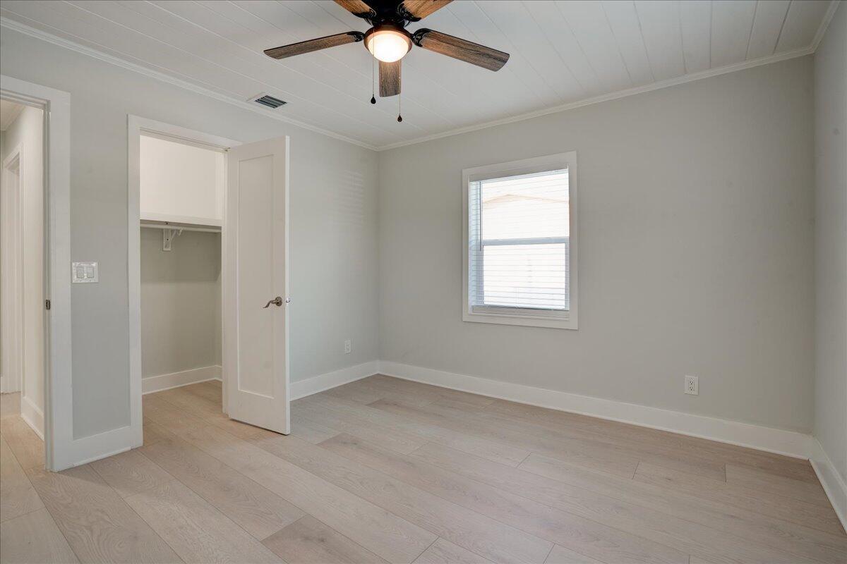 PARADISE HEIGHTS LT 5 - Residential Lease