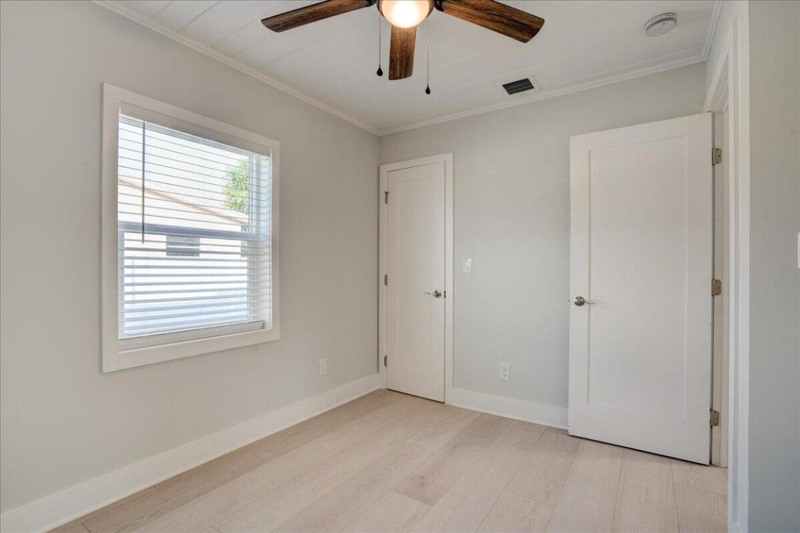 PARADISE HEIGHTS LT 5 - Residential Lease