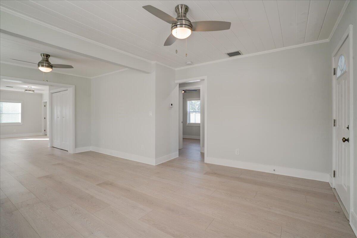 PARADISE HEIGHTS LT 5 - Residential Lease