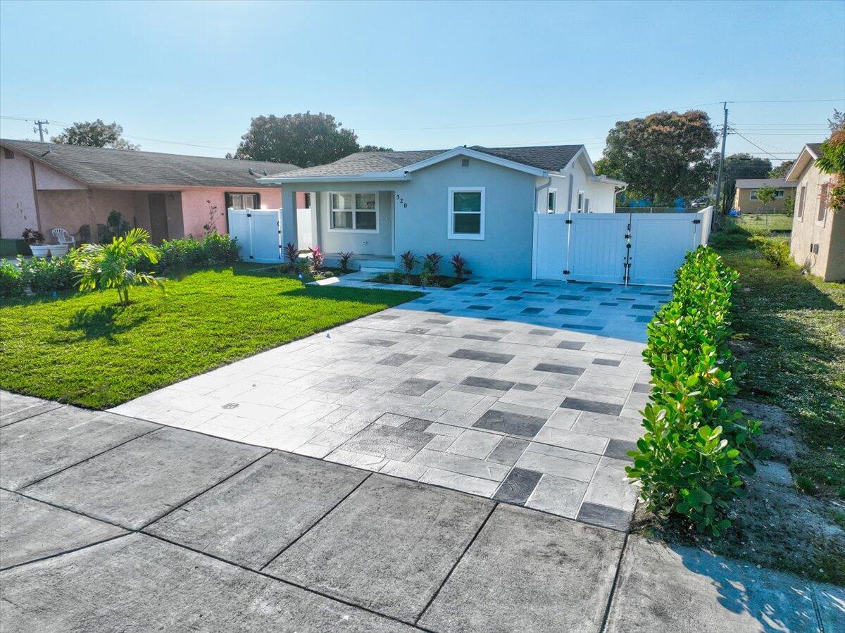 PARADISE HEIGHTS LT 5 - Residential Lease