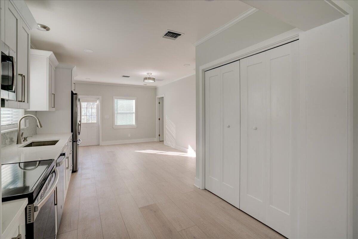 PARADISE HEIGHTS LT 5 - Residential Lease