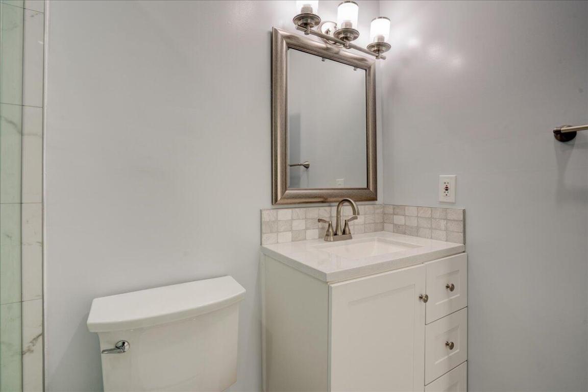 PARADISE HEIGHTS LT 5 - Residential Lease