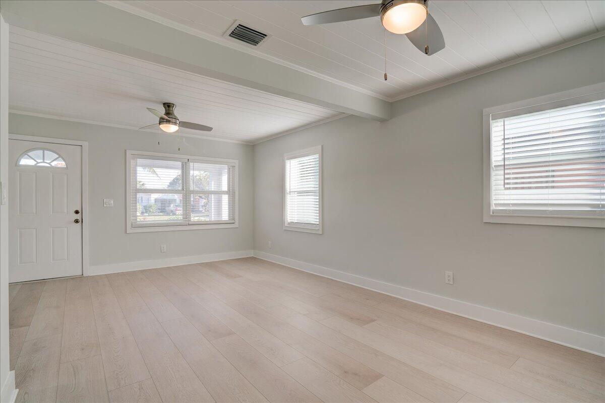 PARADISE HEIGHTS LT 5 - Residential Lease