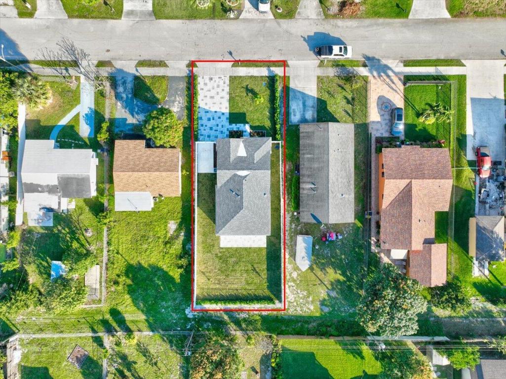 PARADISE HEIGHTS LT 5 - Residential Lease