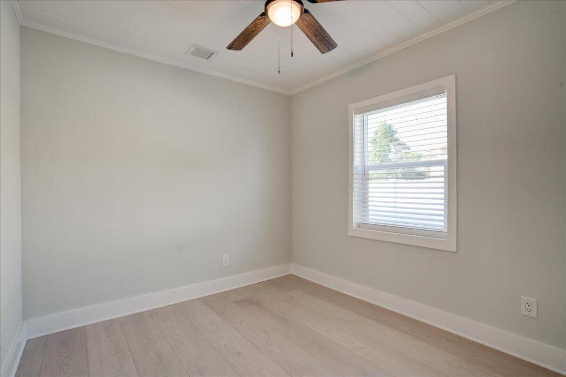 PARADISE HEIGHTS LT 5 - Residential Lease