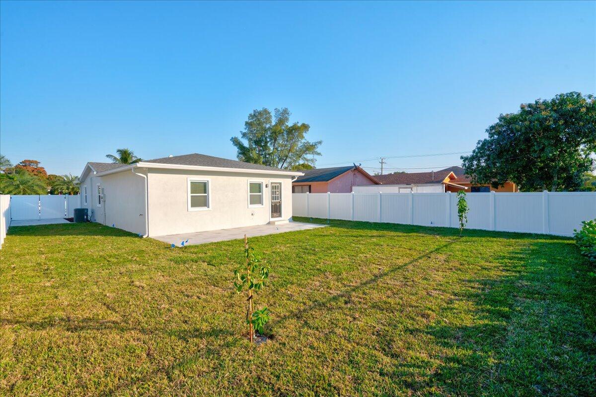 PARADISE HEIGHTS LT 5 - Residential Lease