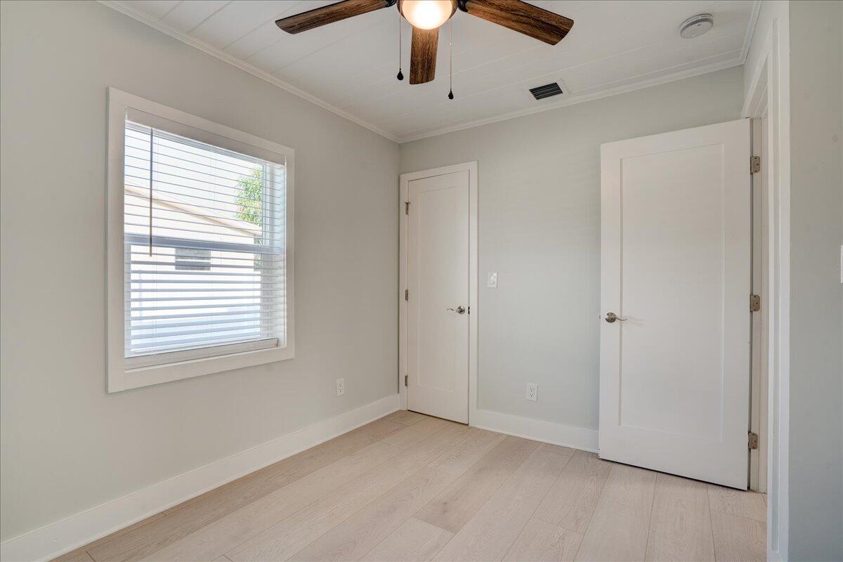 PARADISE HEIGHTS LT 5 - Residential Lease