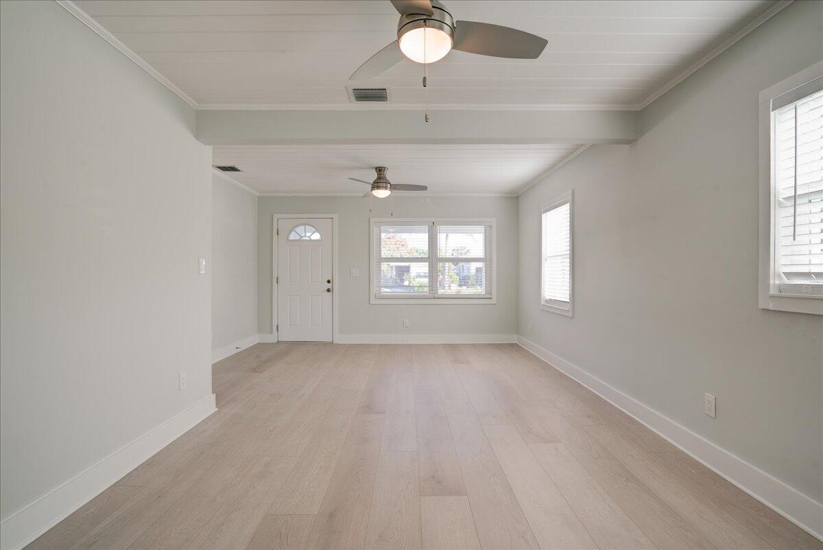 PARADISE HEIGHTS LT 5 - Residential Lease