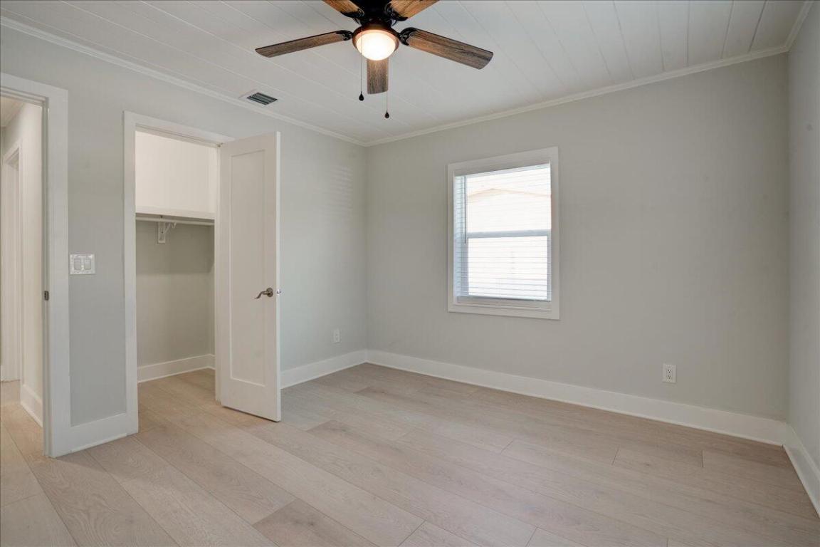 PARADISE HEIGHTS LT 5 - Residential Lease