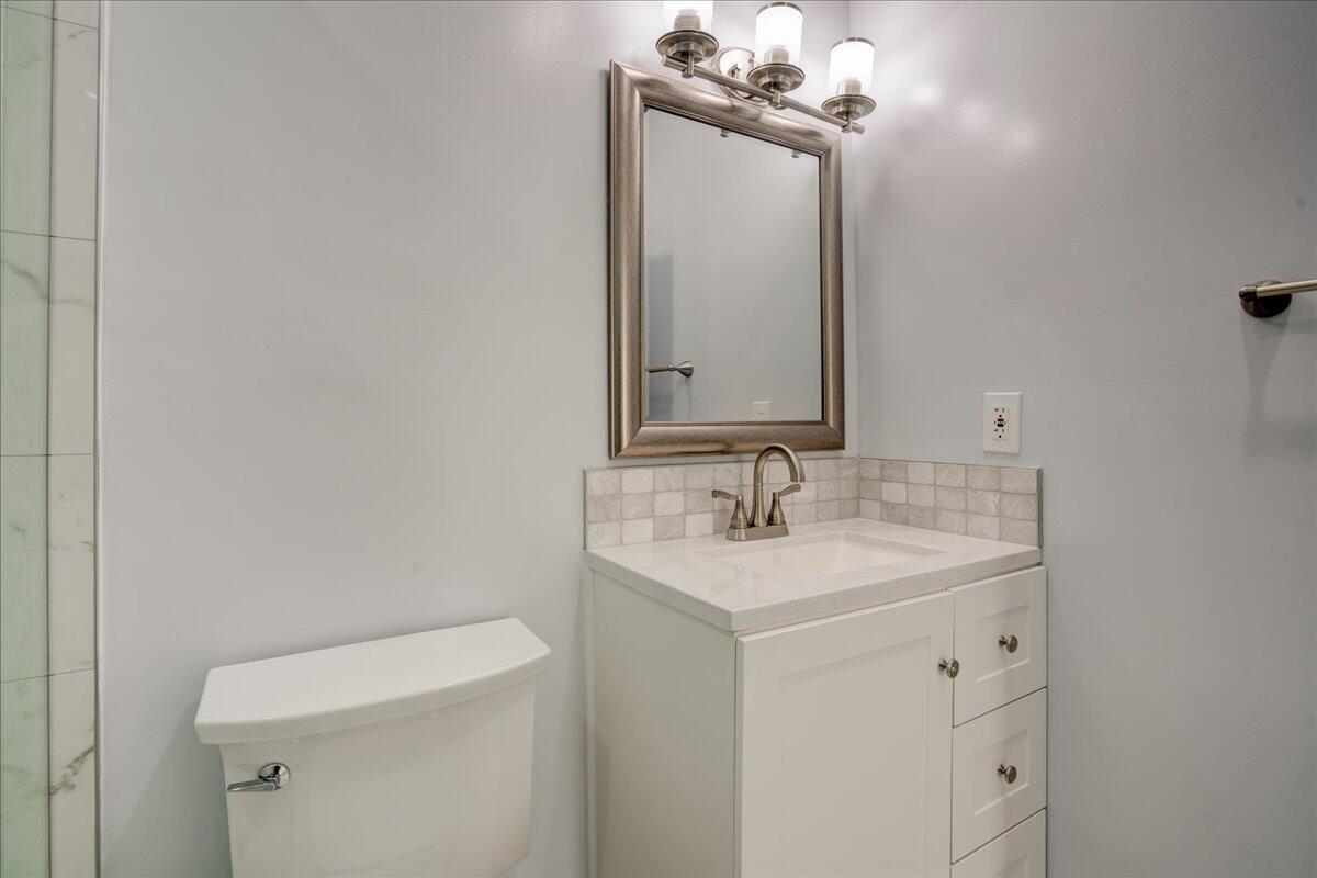 PARADISE HEIGHTS LT 5 - Residential Lease