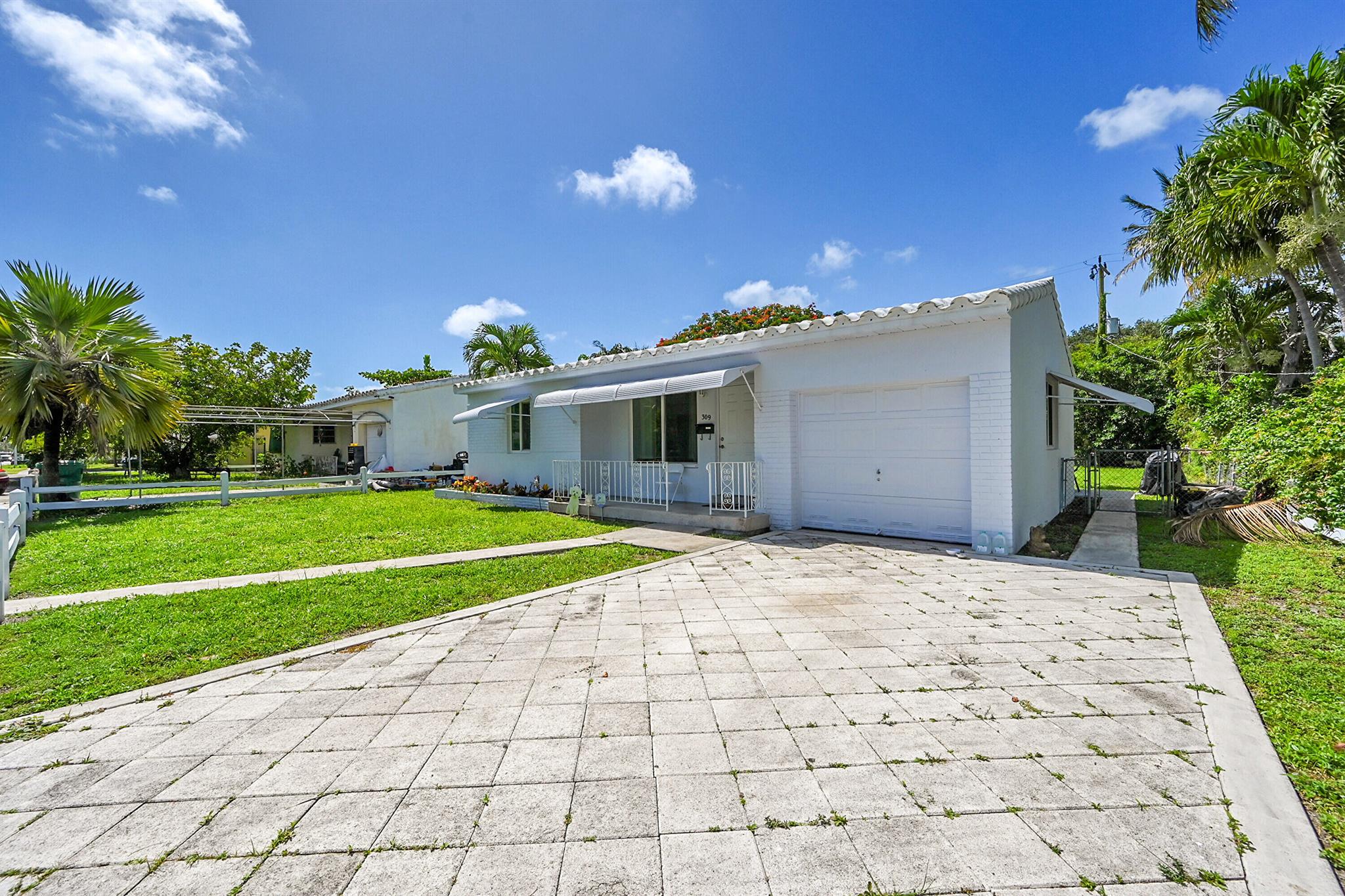 309 SW 13th Street
