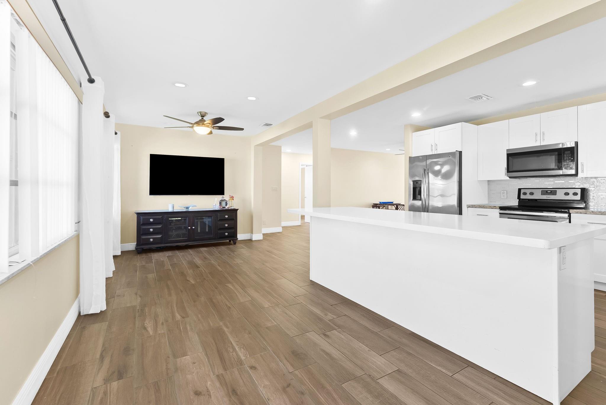 Lauderdale West - Residential