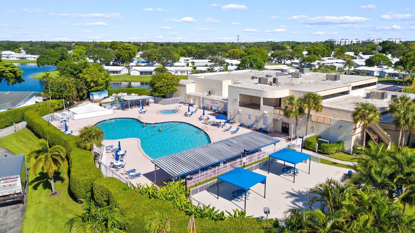 Lauderdale West - Residential