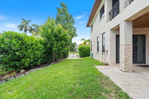 Tiny photo for 301 SANDALWOOD Lane, Boca Raton, FL 33487 (MLS # B26073190)
