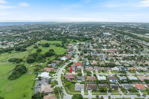 Tiny photo for 301 SANDALWOOD Lane, Boca Raton, FL 33487 (MLS # B26073190)
