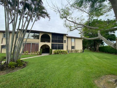 302 Pine Ridge Circle D-1 Greenacres FL 33463