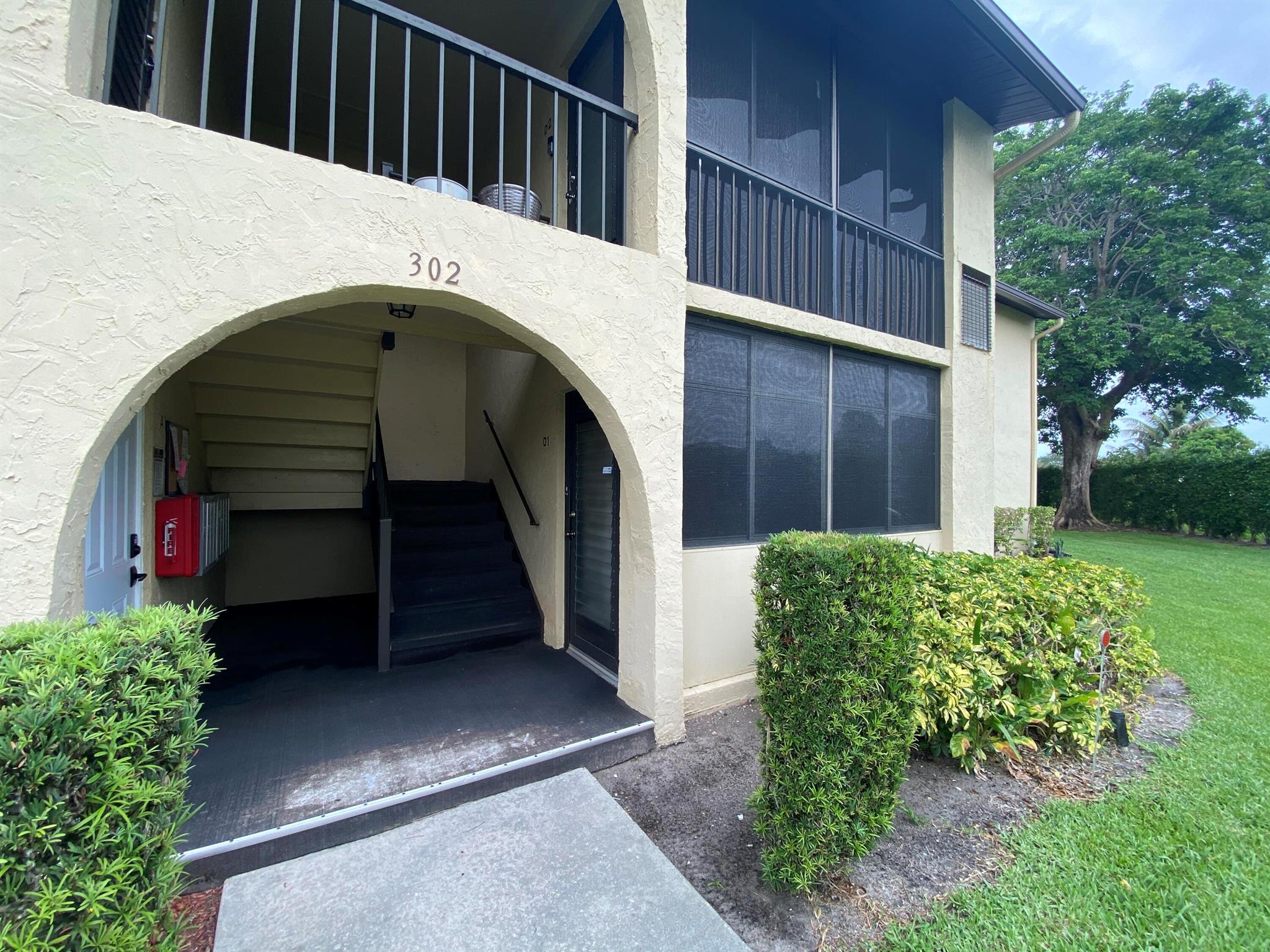 302 Pine Ridge Circle D-1